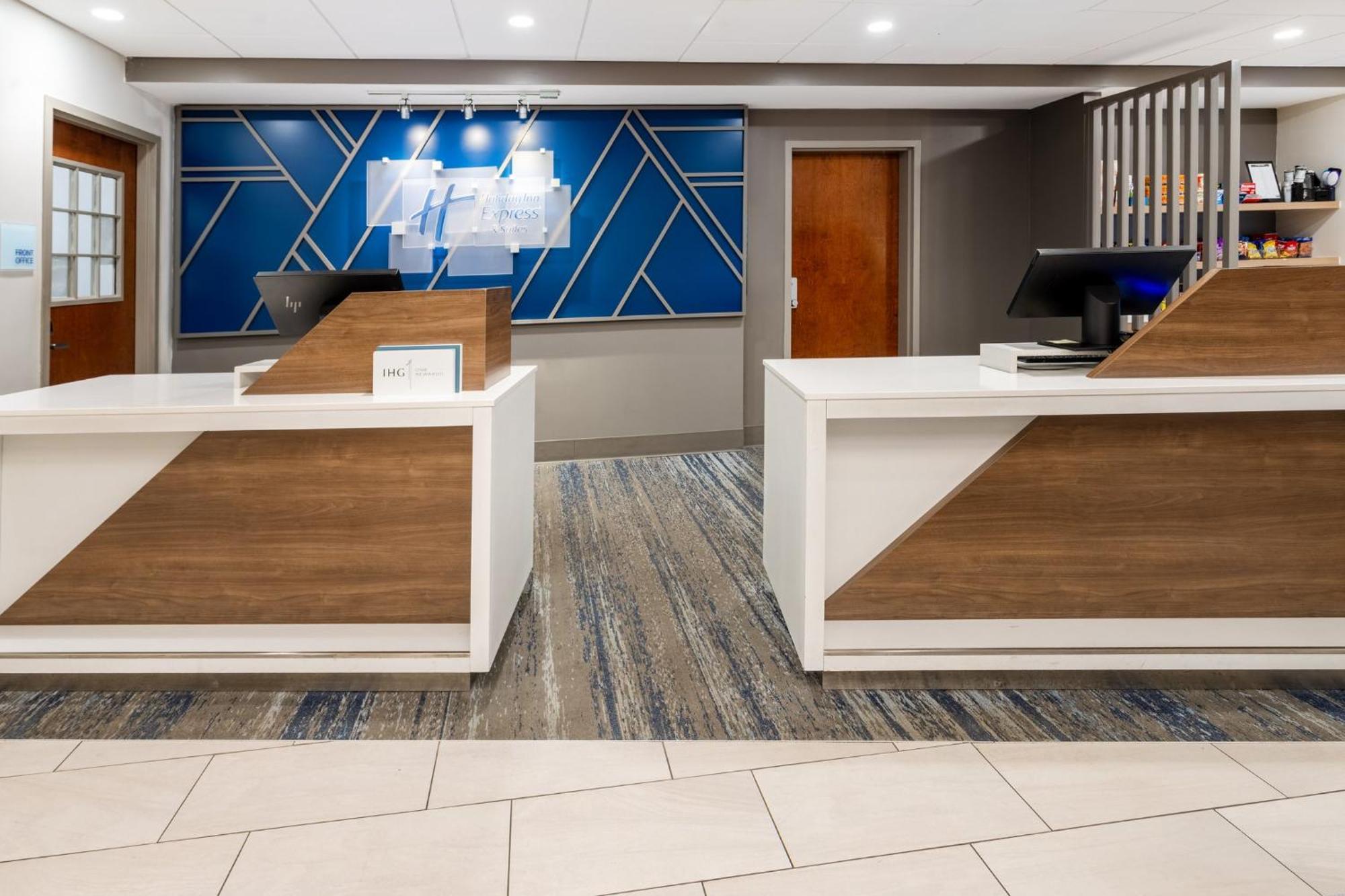 Holiday Inn Express Hotel & Suites Jackson - Flowood By Ihg Exterior foto
